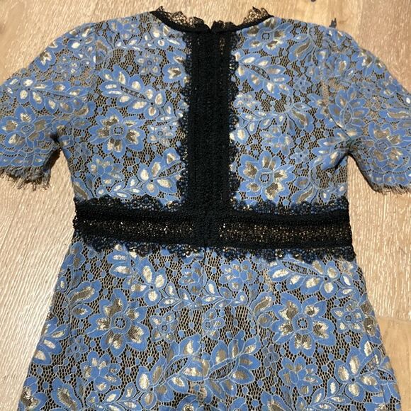 Few Moda Steel gray lace dress with black lace accents-Fits a small - Picture 12 of 12